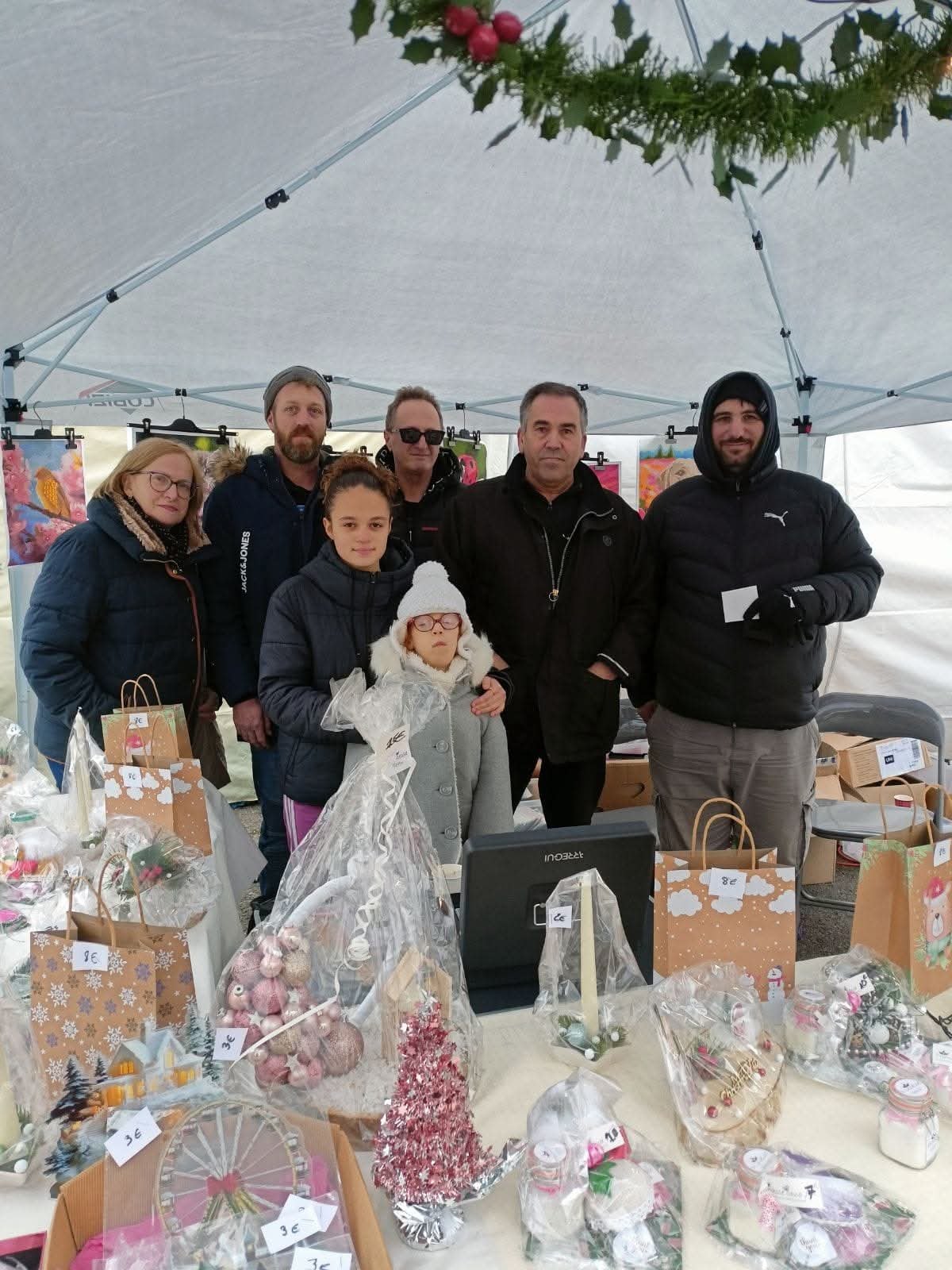 Stand de l'association lors d'un marché de Noël